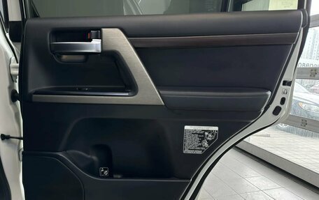 Toyota Land Cruiser 200, 2015 год, 4 990 000 рублей, 28 фотография