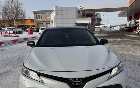 Toyota Camry, 2020 год, 2 750 000 рублей, 2 фотография