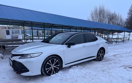 Toyota Camry, 2020 год, 2 750 000 рублей, 8 фотография