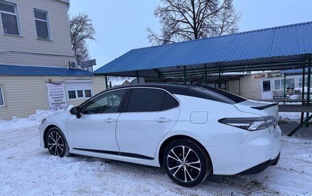 Toyota Camry, 2020 год, 2 750 000 рублей, 10 фотография