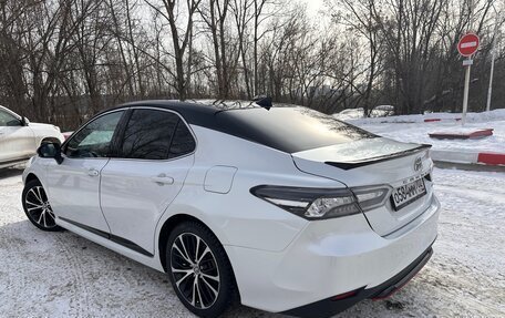 Toyota Camry, 2020 год, 2 750 000 рублей, 4 фотография