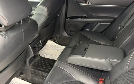 Toyota Camry, 2020 год, 2 750 000 рублей, 18 фотография