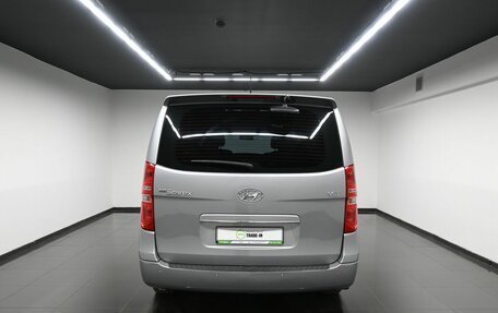 Hyundai Grand Starex Grand Starex I рестайлинг 2, 2016 год, 2 495 000 рублей, 4 фотография