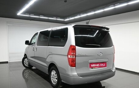 Hyundai Grand Starex Grand Starex I рестайлинг 2, 2016 год, 2 495 000 рублей, 6 фотография