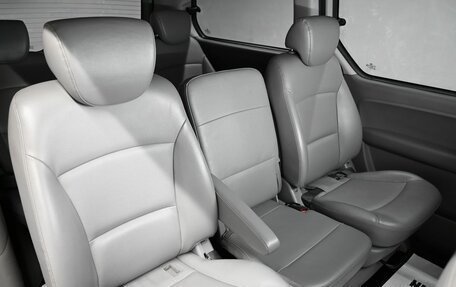 Hyundai Grand Starex Grand Starex I рестайлинг 2, 2016 год, 2 495 000 рублей, 14 фотография