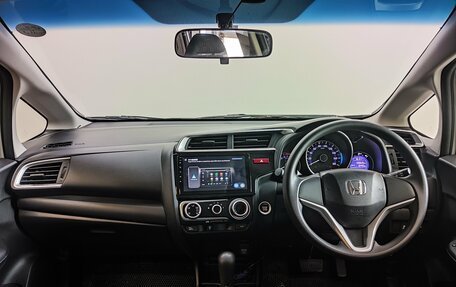 Honda Fit III, 2013 год, 1 070 000 рублей, 10 фотография