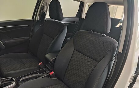 Honda Fit III, 2013 год, 1 070 000 рублей, 17 фотография