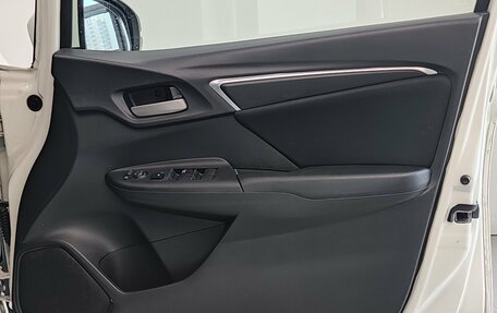 Honda Fit III, 2013 год, 1 070 000 рублей, 29 фотография