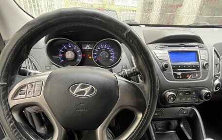 Hyundai ix35 I рестайлинг, 2011 год, 750 000 рублей, 9 фотография
