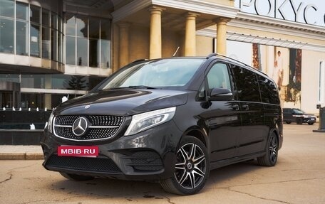 Mercedes-Benz V-Класс, 2022 год, 10 000 000 рублей, 1 фотография