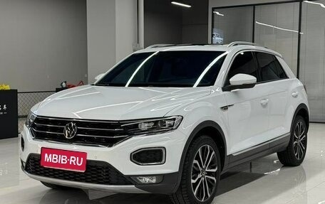 Volkswagen T-Roc I, 2022 год, 1 390 002 рублей, 1 фотография