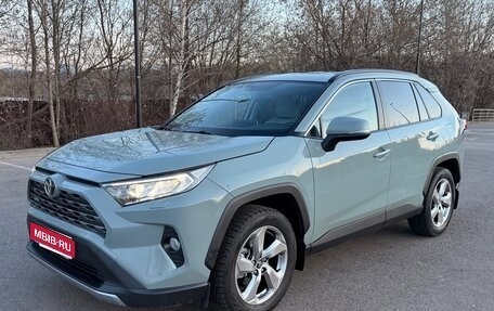 Toyota RAV4, 2019 год, 3 700 000 рублей, 1 фотография