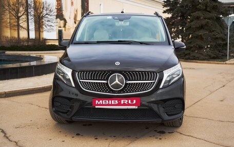 Mercedes-Benz V-Класс, 2022 год, 10 000 000 рублей, 2 фотография