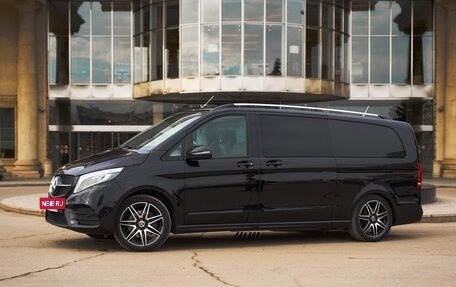 Mercedes-Benz V-Класс, 2022 год, 10 000 000 рублей, 3 фотография