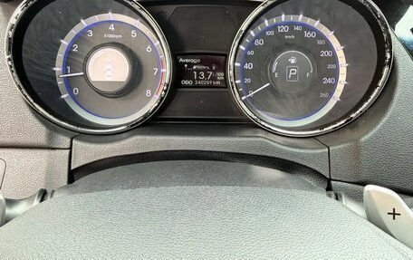 Hyundai Sonata VI, 2011 год, 1 300 000 рублей, 10 фотография