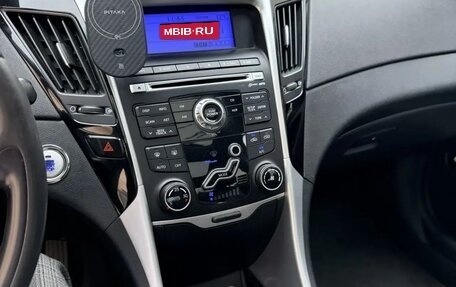 Hyundai Sonata VI, 2011 год, 1 300 000 рублей, 9 фотография