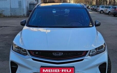 Geely Coolray I, 2022 год, 2 100 000 рублей, 3 фотография