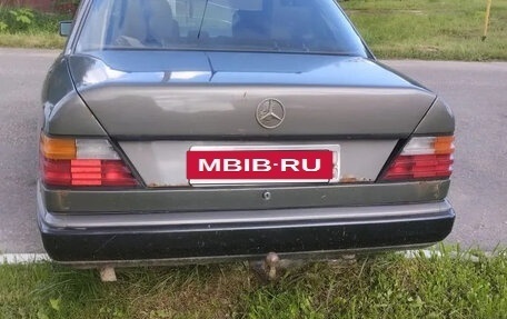 Mercedes-Benz W124, 1988 год, 100 000 рублей, 3 фотография