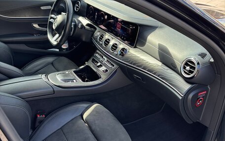 Mercedes-Benz E-Класс, 2021 год, 4 200 000 рублей, 8 фотография