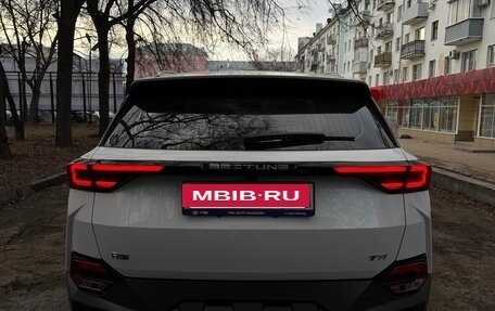 FAW Bestune T77, 2024 год, 1 899 000 рублей, 2 фотография