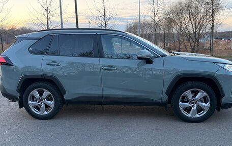 Toyota RAV4, 2019 год, 3 700 000 рублей, 3 фотография