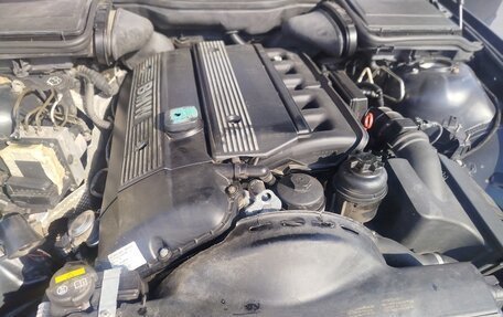 BMW 5 серия, 2002 год, 520 000 рублей, 21 фотография