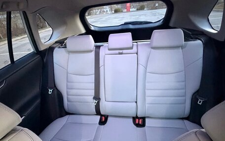 Toyota RAV4, 2019 год, 3 700 000 рублей, 12 фотография