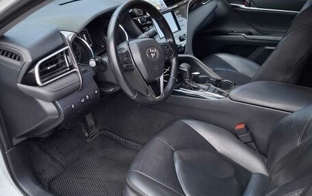 Toyota Camry, 2020 год, 2 200 000 рублей, 15 фотография