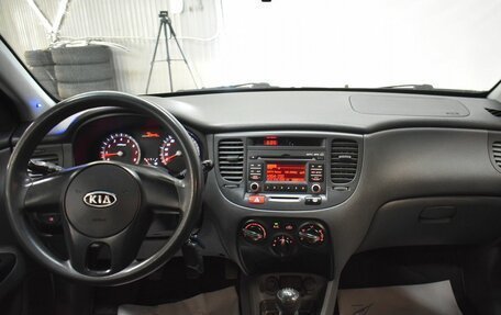KIA Rio II, 2011 год, 569 000 рублей, 6 фотография