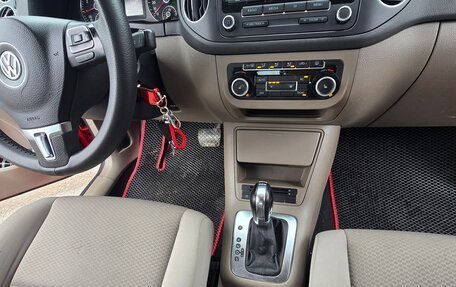 Volkswagen Golf Plus II, 2011 год, 700 000 рублей, 21 фотография