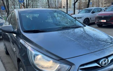 Hyundai Solaris II рестайлинг, 2012 год, 820 000 рублей, 2 фотография