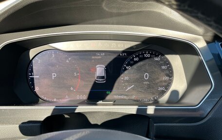 Volkswagen Tiguan II, 2018 год, 1 900 000 рублей, 8 фотография