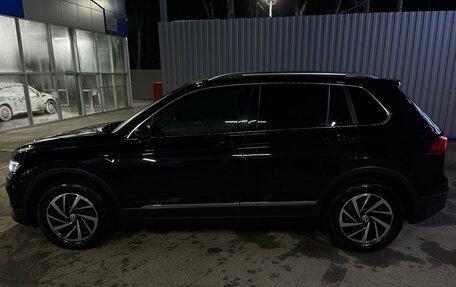 Volkswagen Tiguan II, 2018 год, 1 900 000 рублей, 4 фотография