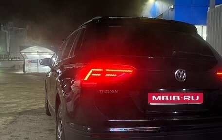 Volkswagen Tiguan II, 2018 год, 1 900 000 рублей, 3 фотография