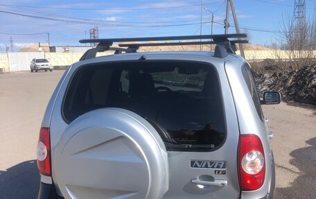 Chevrolet Niva I рестайлинг, 2017 год, 699 000 рублей, 5 фотография
