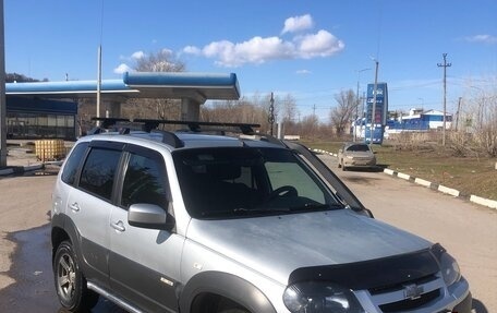 Chevrolet Niva I рестайлинг, 2017 год, 699 000 рублей, 3 фотография