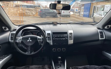 Mitsubishi Outlander III рестайлинг 3, 2007 год, 925 000 рублей, 8 фотография