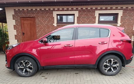 KIA Sportage IV рестайлинг, 2020 год, 2 200 000 рублей, 1 фотография