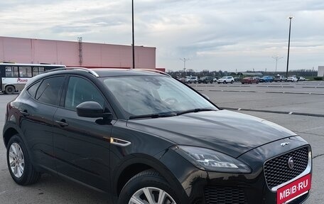 Jaguar E-Pace, 2018 год, 3 200 000 рублей, 2 фотография