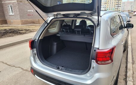 Mitsubishi Outlander III рестайлинг 3, 2018 год, 2 330 000 рублей, 23 фотография