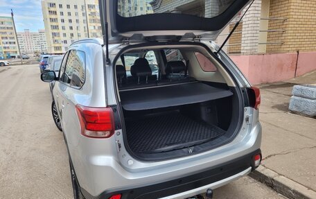 Mitsubishi Outlander III рестайлинг 3, 2018 год, 2 330 000 рублей, 22 фотография