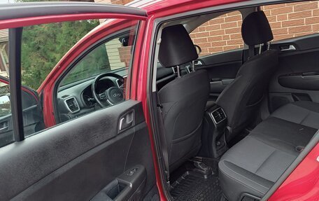 KIA Sportage IV рестайлинг, 2020 год, 2 200 000 рублей, 3 фотография