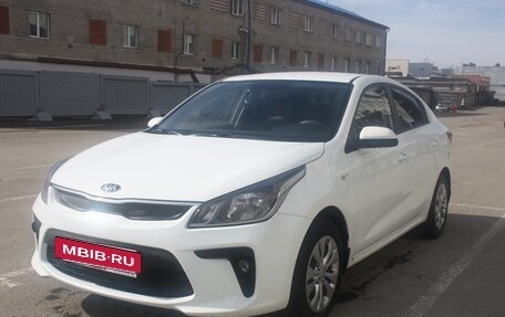 KIA Rio IV, 2017 год, 1 100 000 рублей, 2 фотография