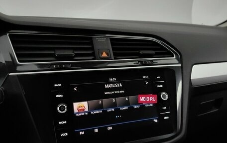 Volkswagen Tiguan II, 2019 год, 1 858 000 рублей, 14 фотография