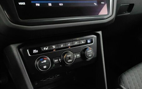 Volkswagen Tiguan II, 2019 год, 1 858 000 рублей, 15 фотография