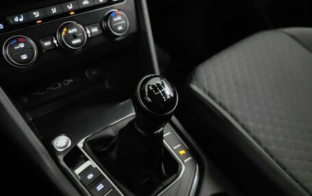 Volkswagen Tiguan II, 2019 год, 1 858 000 рублей, 16 фотография