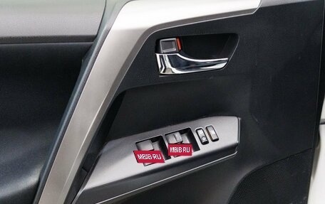 Toyota RAV4, 2015 год, 2 008 700 рублей, 16 фотография