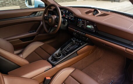 Porsche 911, 2025 год, 27 490 000 рублей, 34 фотография