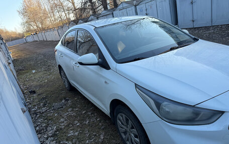 Hyundai Solaris II рестайлинг, 2018 год, 899 000 рублей, 2 фотография