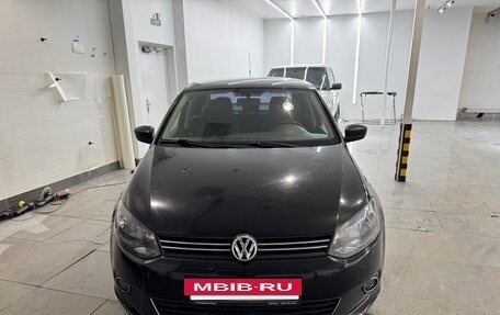 Volkswagen Polo VI (EU Market), 2011 год, 550 000 рублей, 2 фотография
